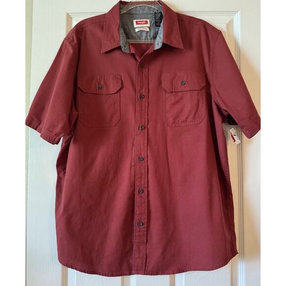 Mens Wrangler Work Shirt, Burgandy, comfort twill, short sleeve, Size L - Picture 1 of 9